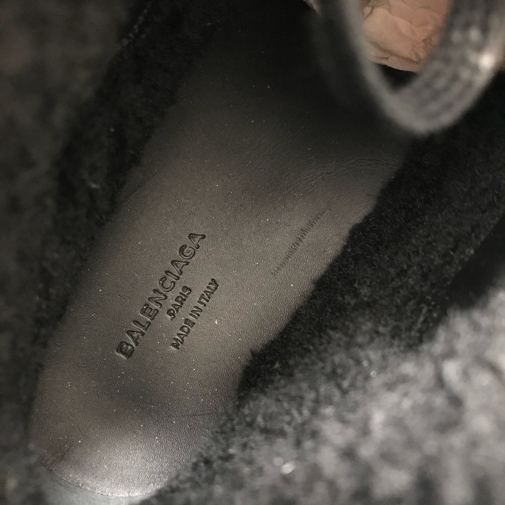 BALENCIAGA shearling and calf hair trainers (41) - Picture 6 of 12